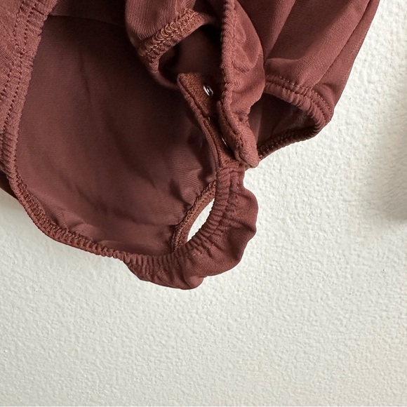 NWT Guess Brown Ruched Collared Long Sleeve Snap Button Closure Bodysuit Size XS - Picture 5 of 9